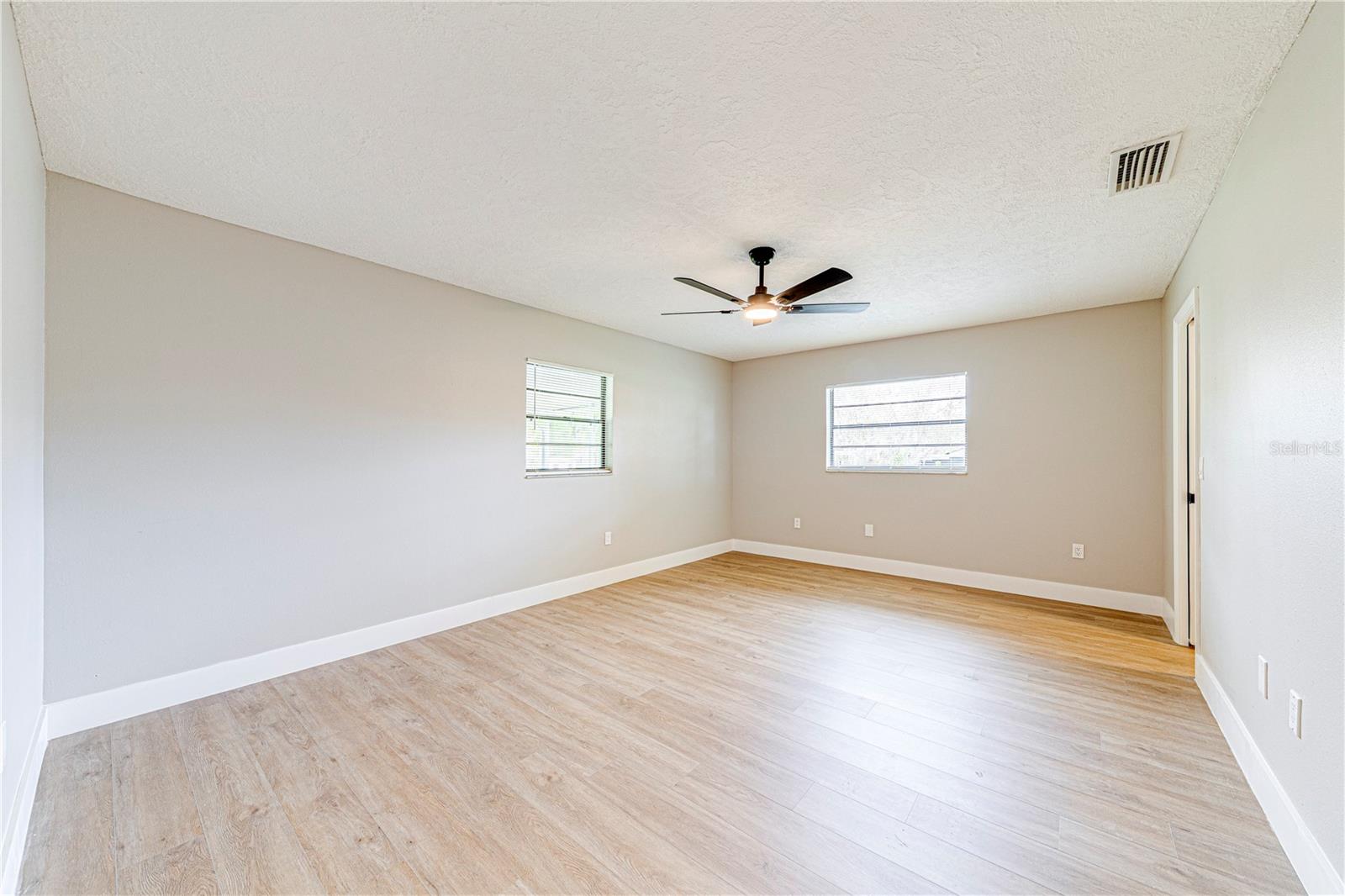 Image 31 of 57 For 4265 Arlington Street