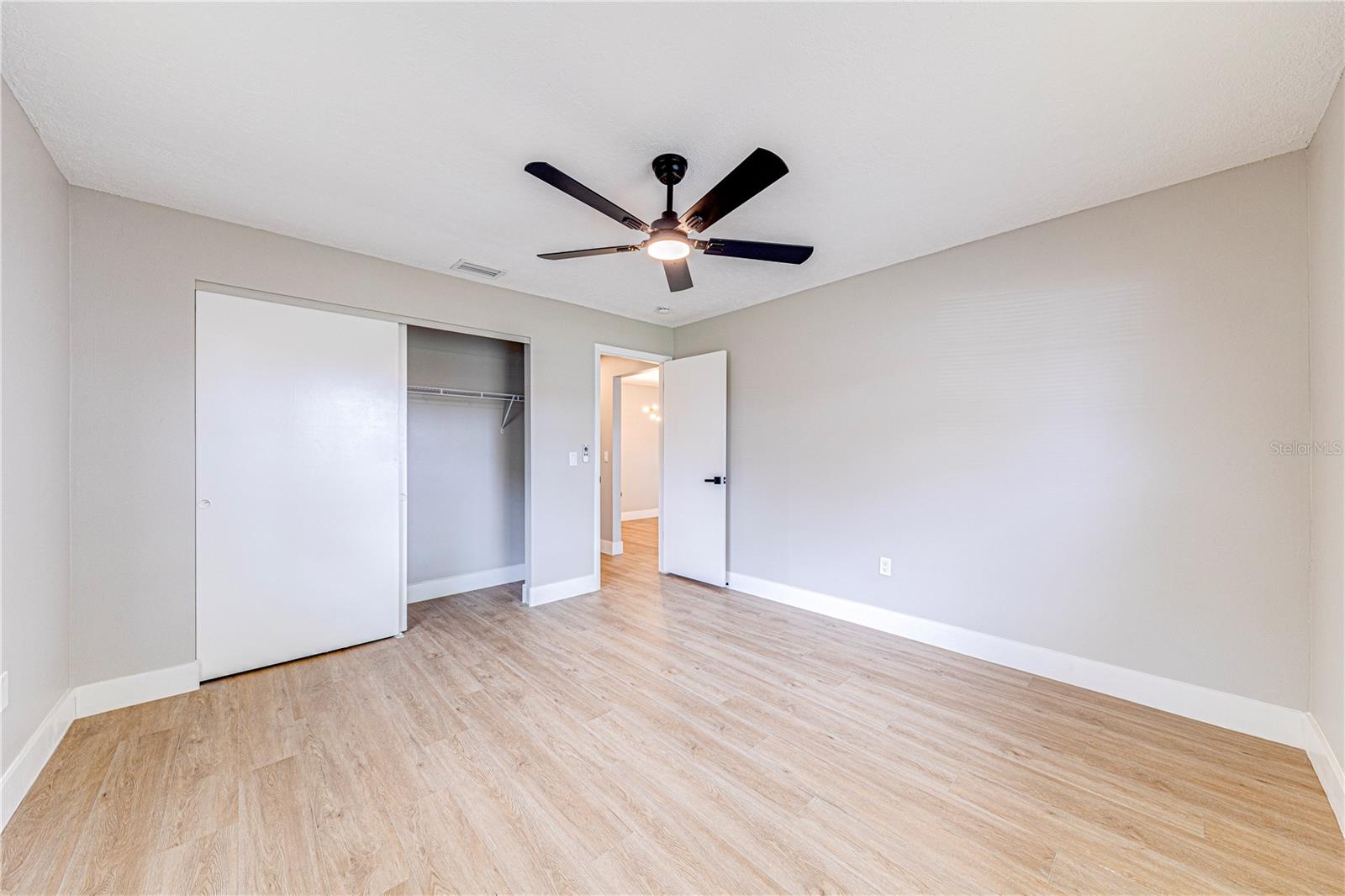 Image 33 of 57 For 4265 Arlington Street