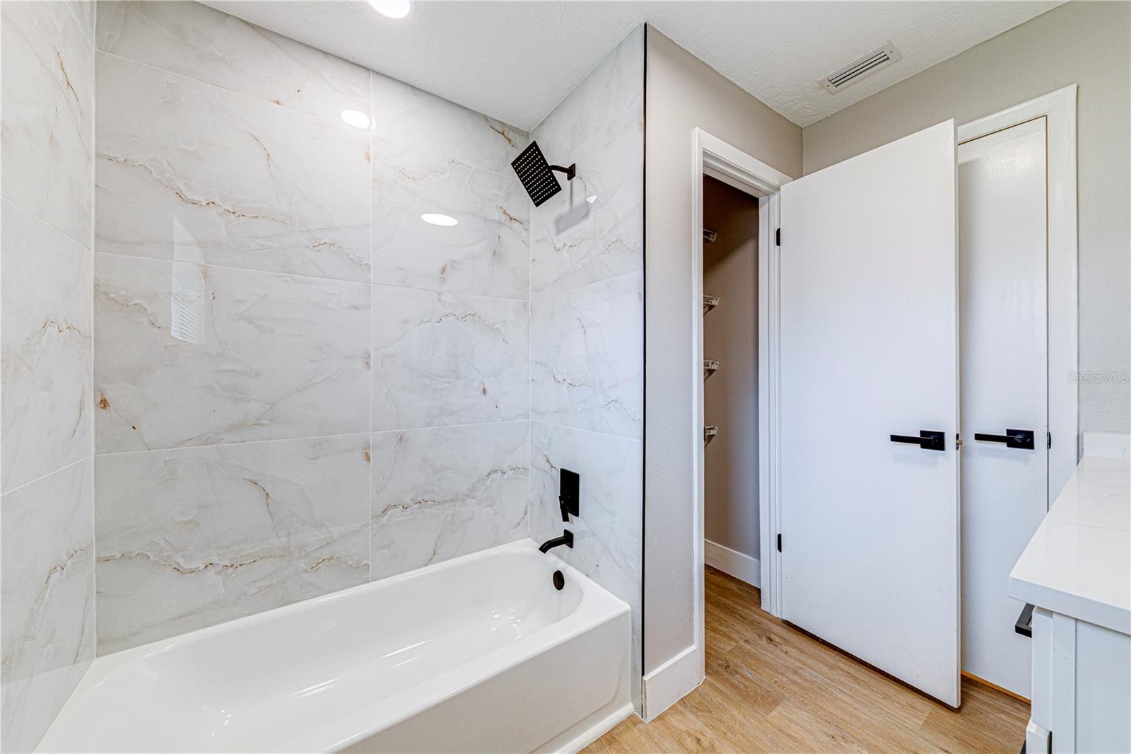 Image 35 of 57 For 4265 Arlington Street