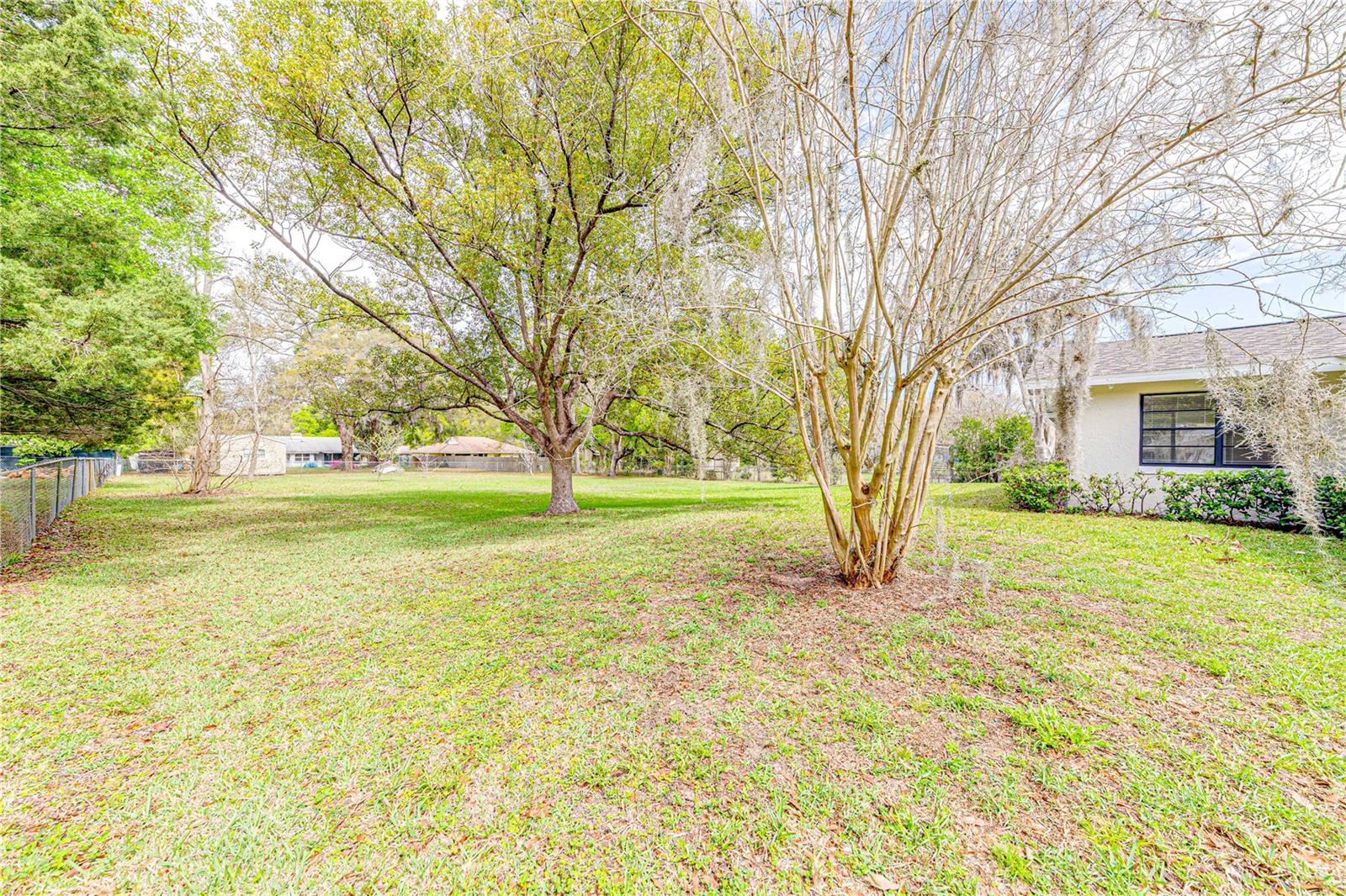 Image 40 of 57 For 4265 Arlington Street