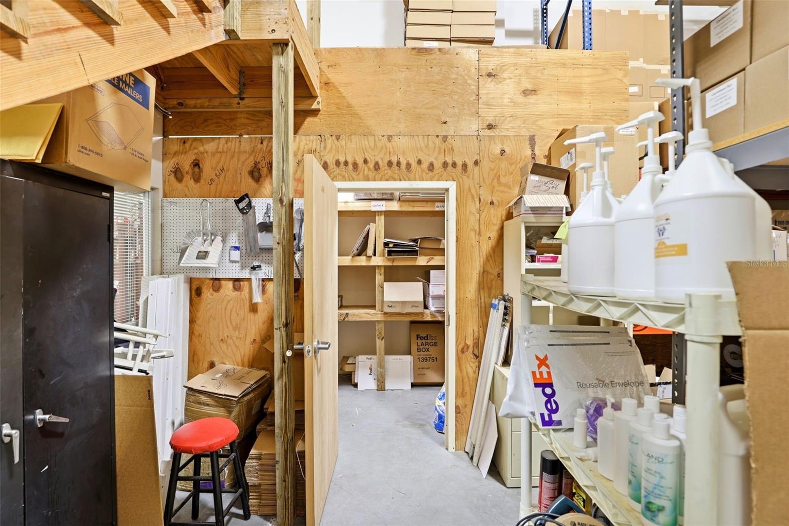 Image 29 of 49 For 6881 Kingspointe Parkway 3