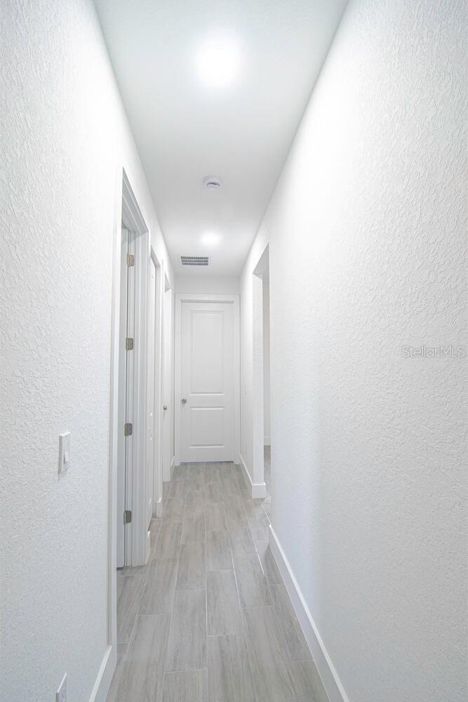 Image 13 of 25 For 15633 Lakeland Circle