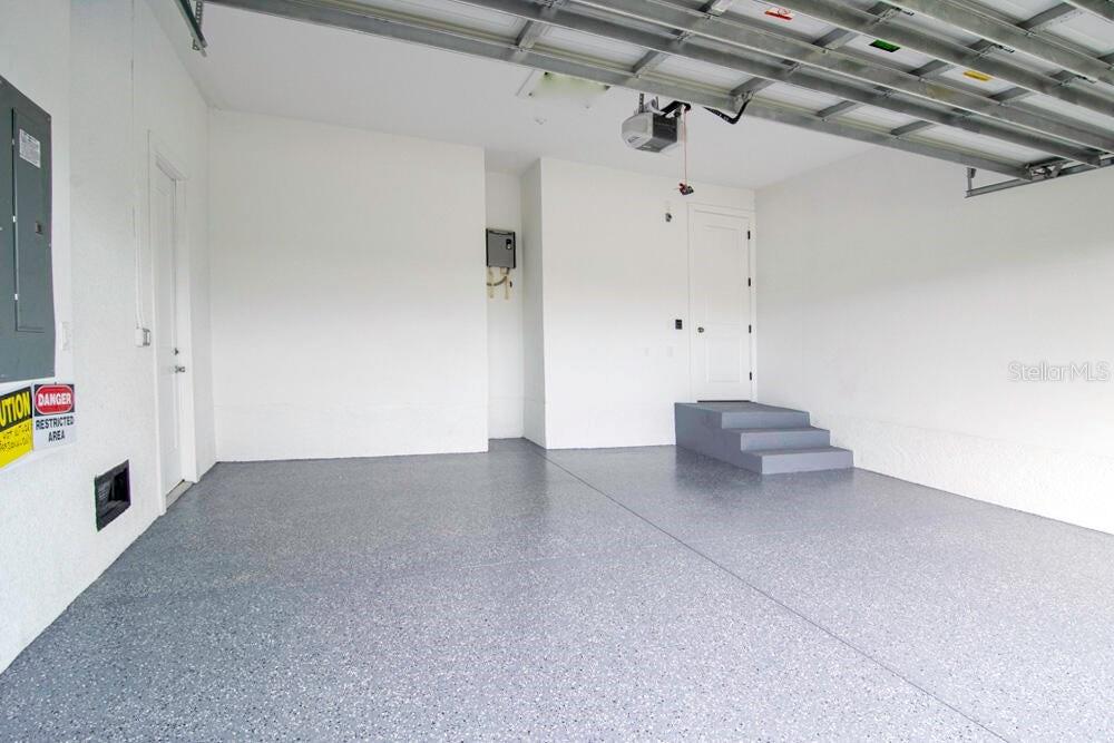 Image 21 of 25 For 15633 Lakeland Circle