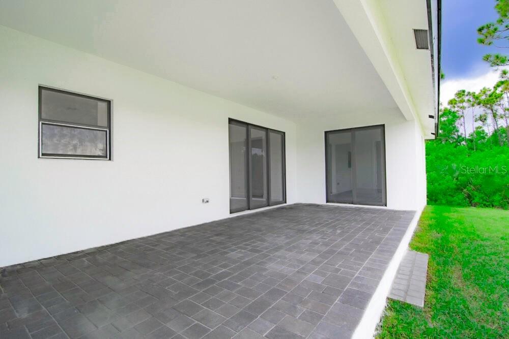 Image 23 of 25 For 15633 Lakeland Circle