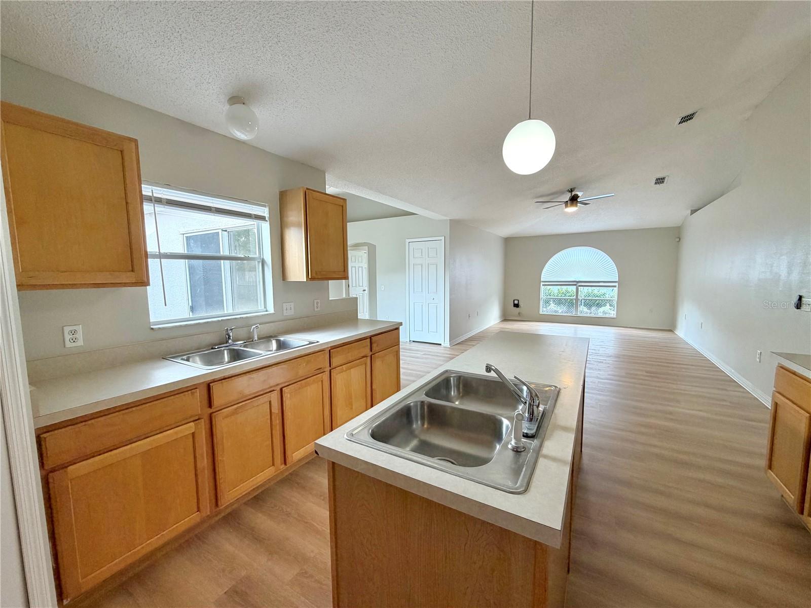 Image 13 of 50 For 12052 Villa Road