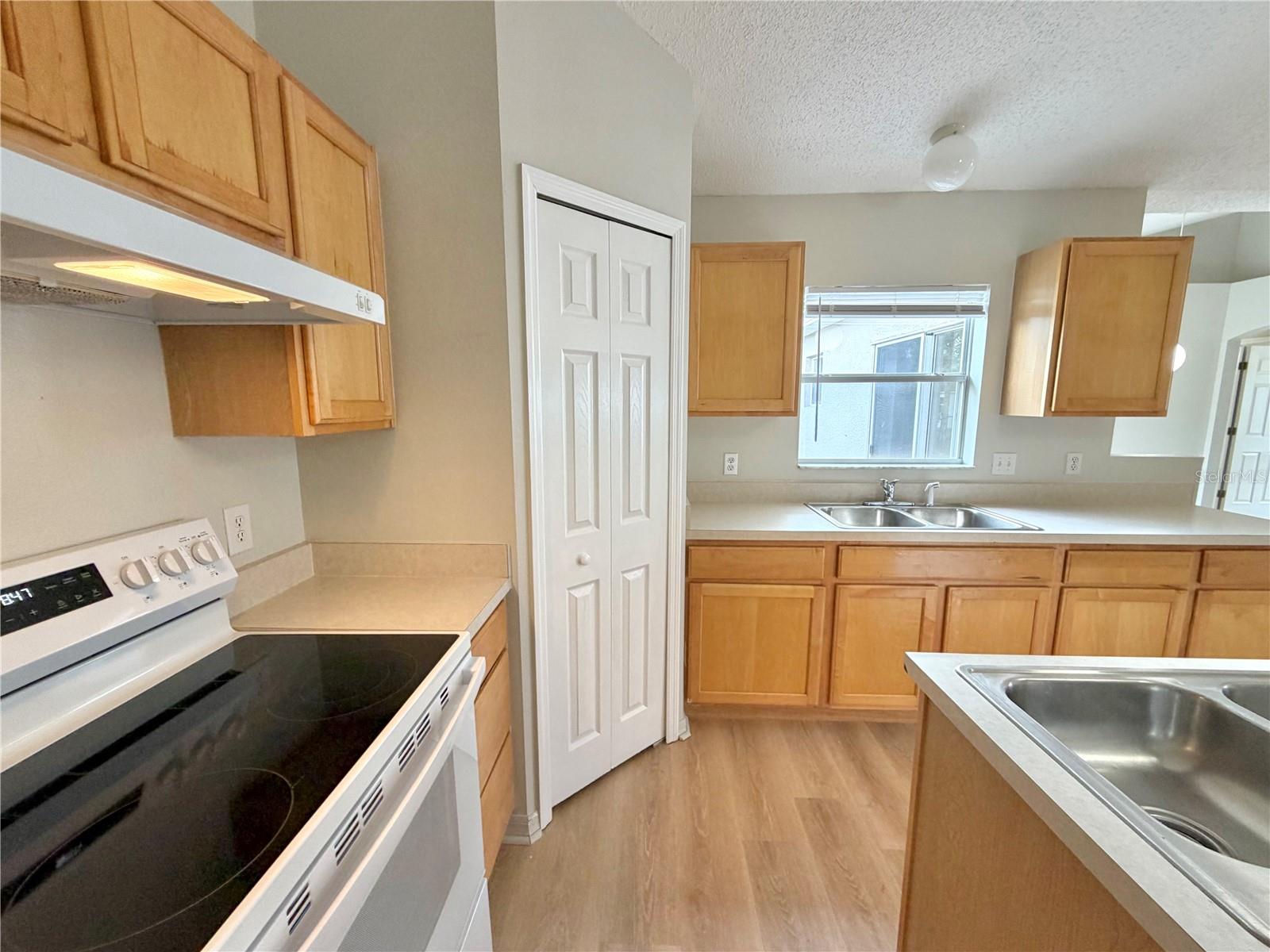 Image 19 of 50 For 12052 Villa Road