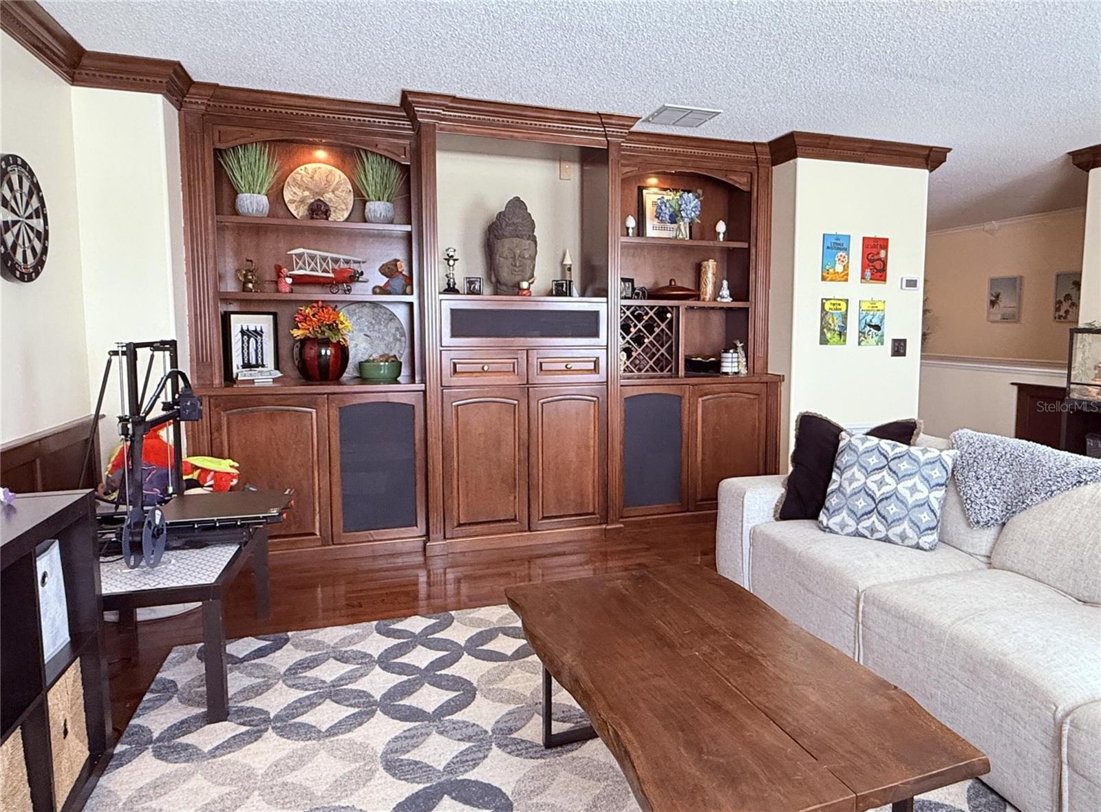 Image 33 of 40 For 1409 Sunningdale Way