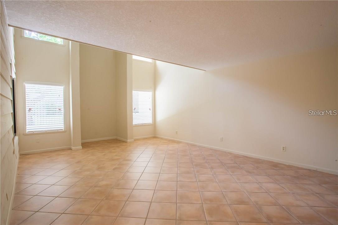 Image 20 of 25 For 252 Balfour Drive