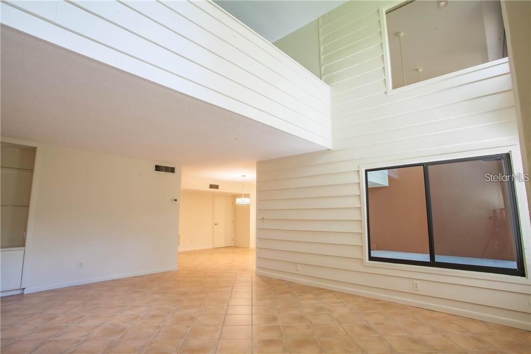 Image 22 of 25 For 252 Balfour Drive