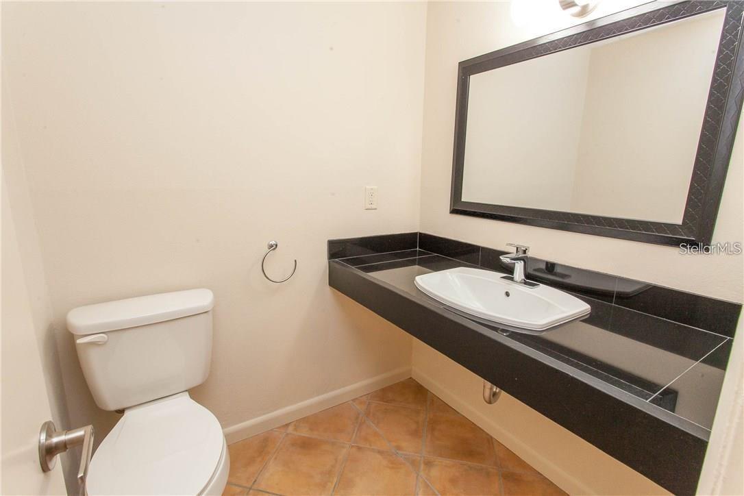 Image 6 of 25 For 252 Balfour Drive