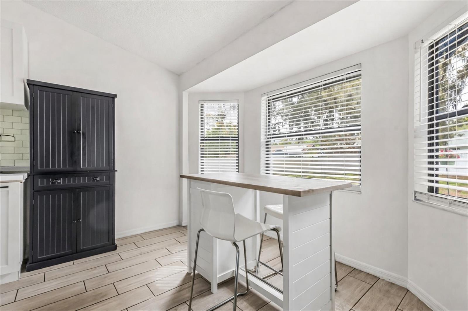 Image 3 of 16 For 6922 Doehring Drive