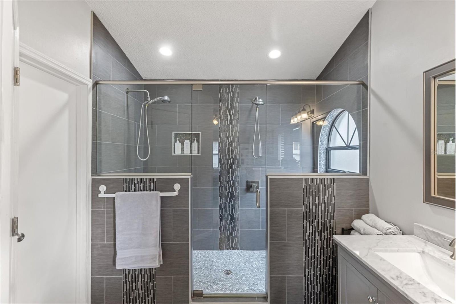 Image 9 of 16 For 6922 Doehring Drive