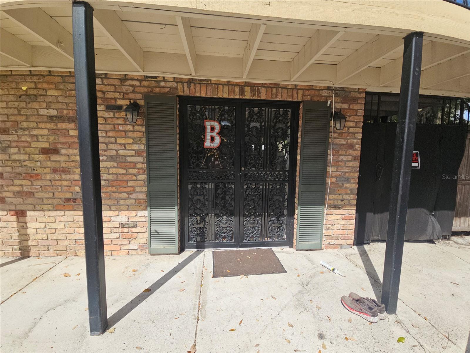 Image 2 of 6 For 529 Fern Creek Avenue