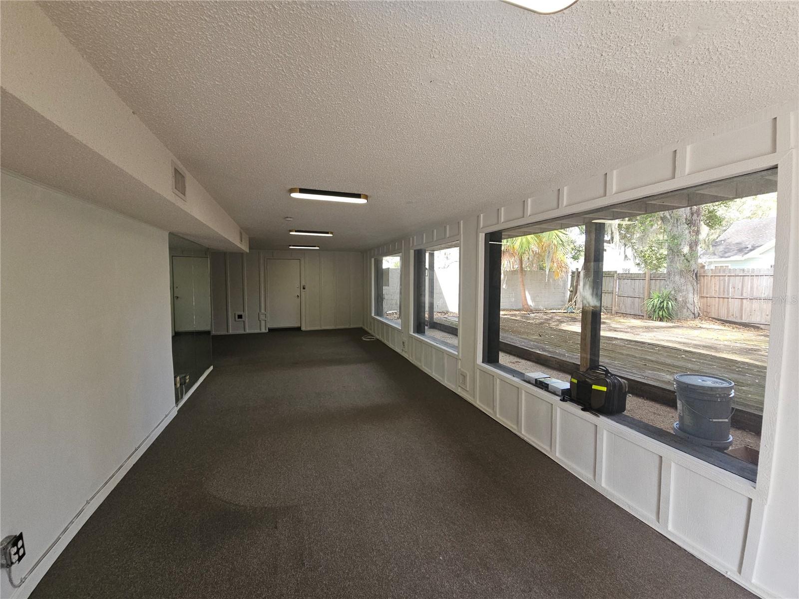 Image 3 of 6 For 529 Fern Creek Avenue