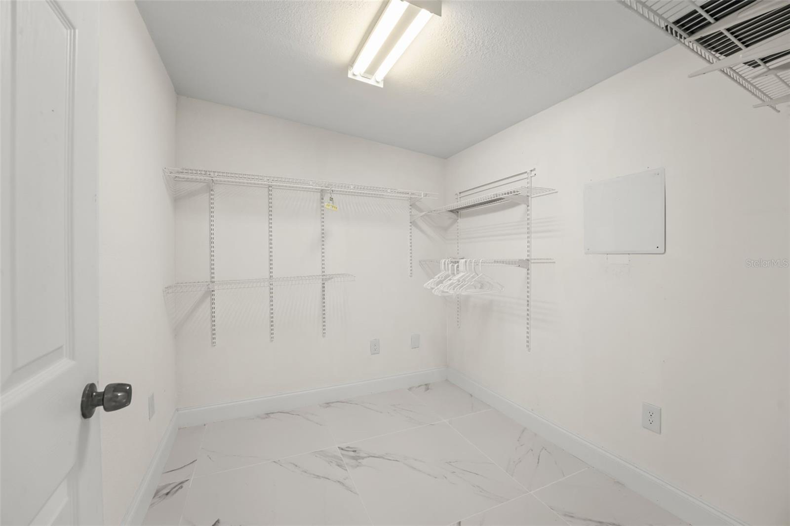 Image 19 of 35 For 2217 Pembrook Drive