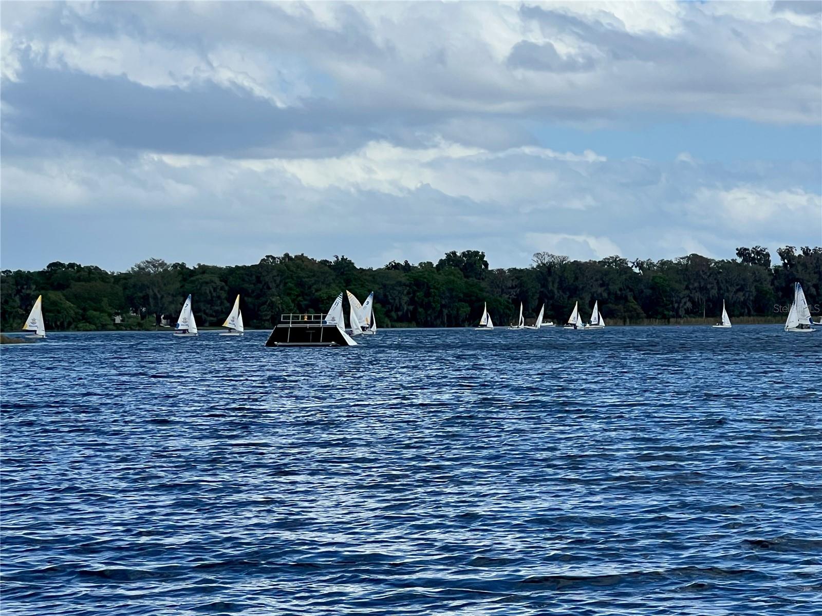 Image 15 of 69 For 318 Vitoria Avenue