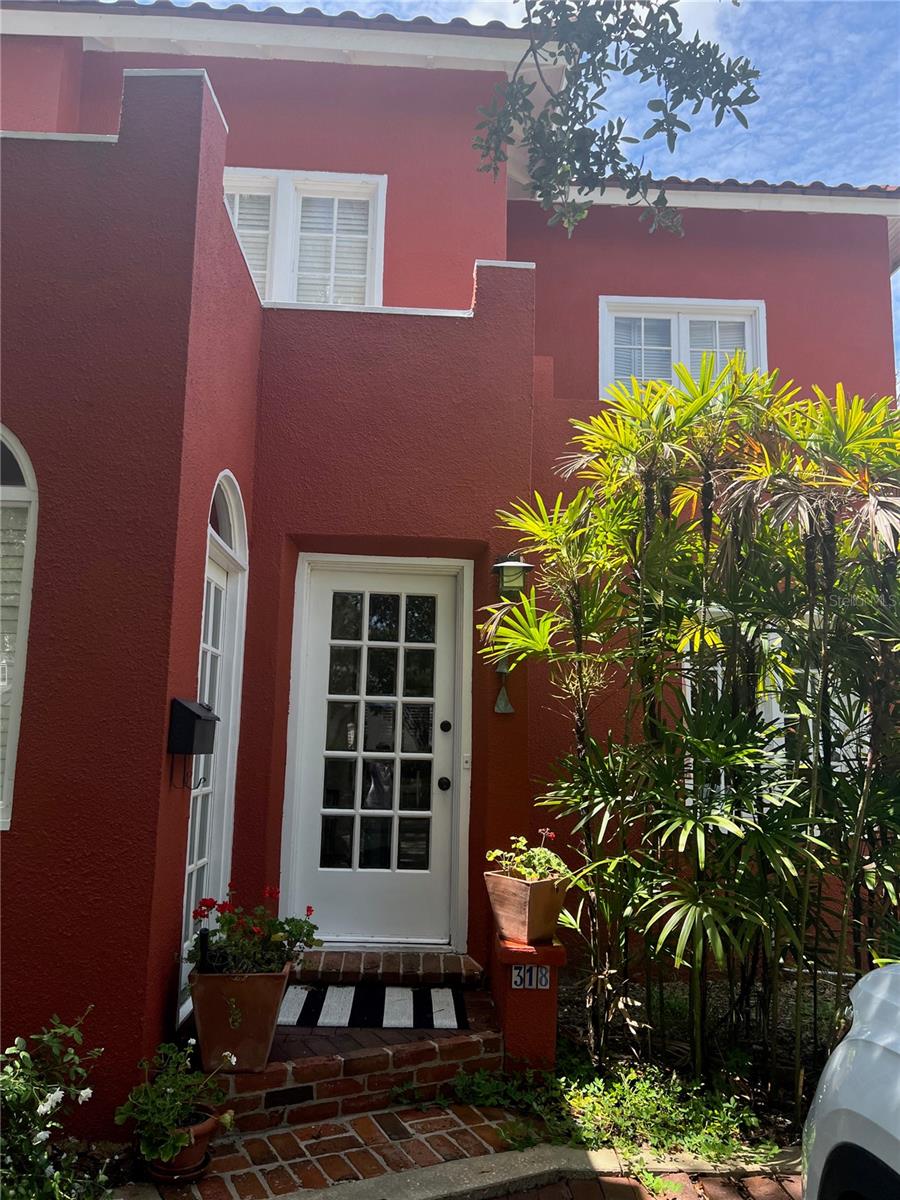 Image 17 of 69 For 318 Vitoria Avenue