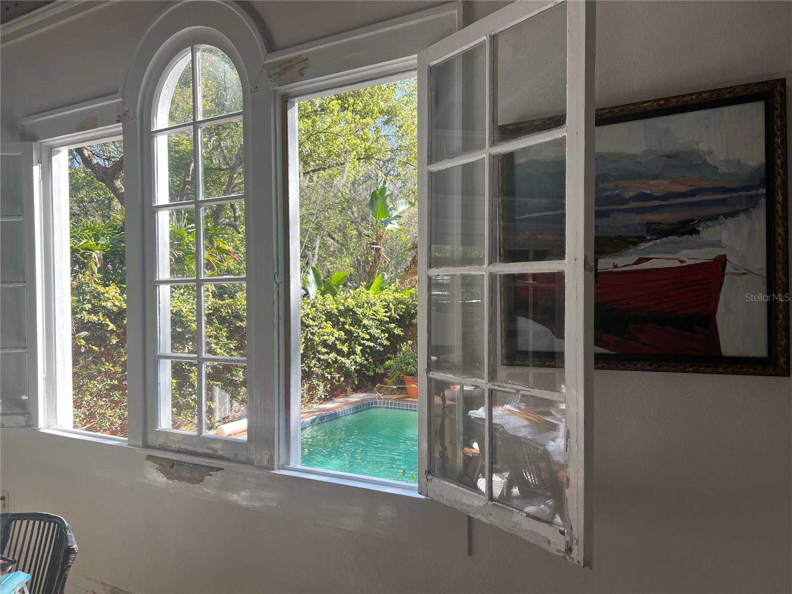 Image 22 of 69 For 318 Vitoria Avenue