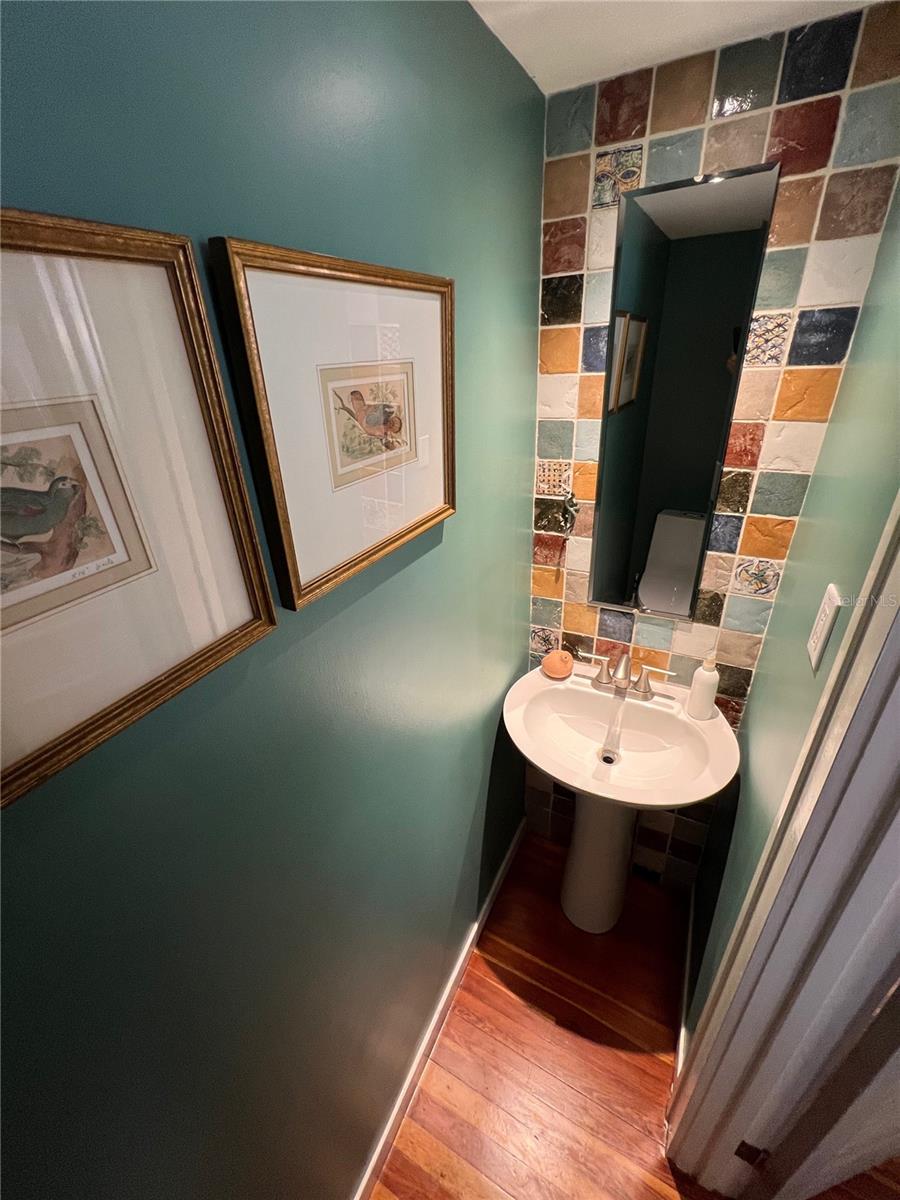 Image 45 of 69 For 318 Vitoria Avenue