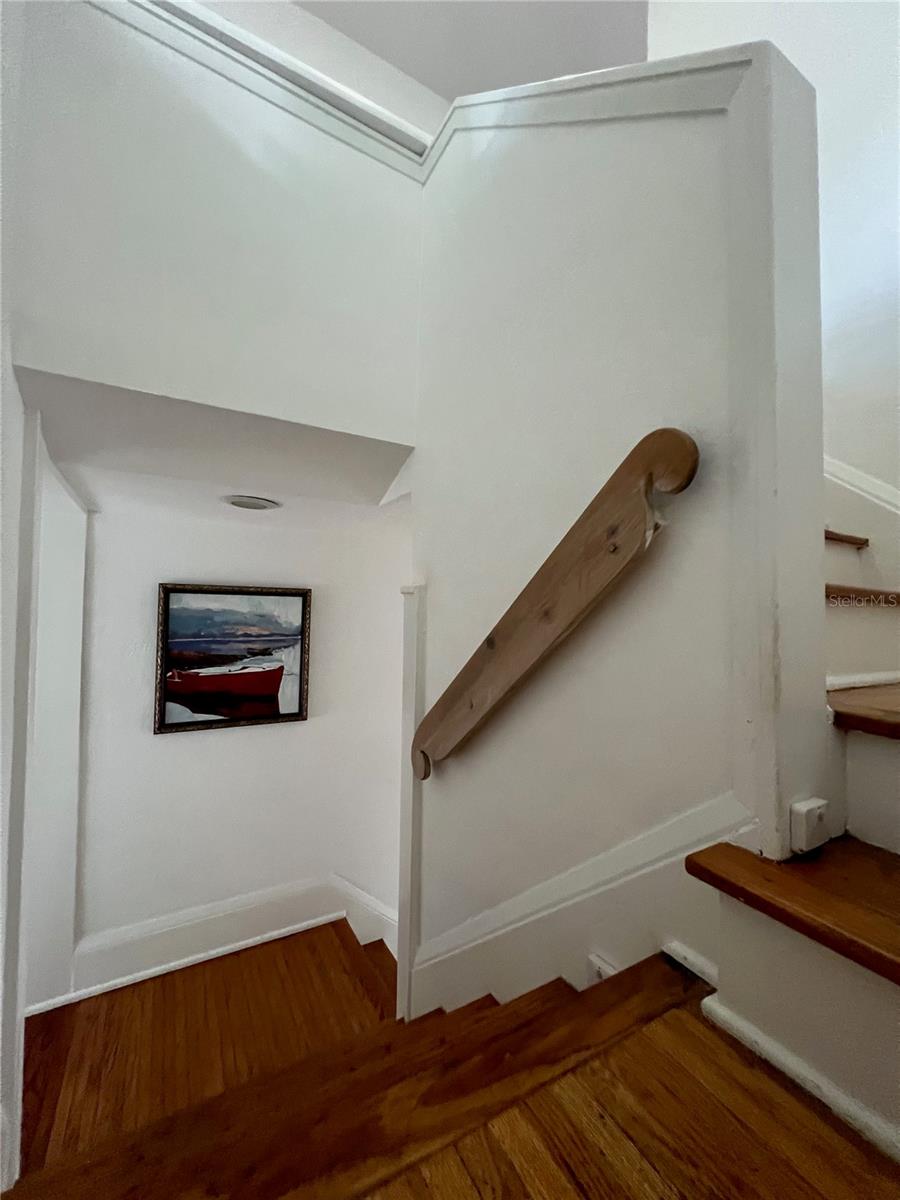 Image 48 of 69 For 318 Vitoria Avenue