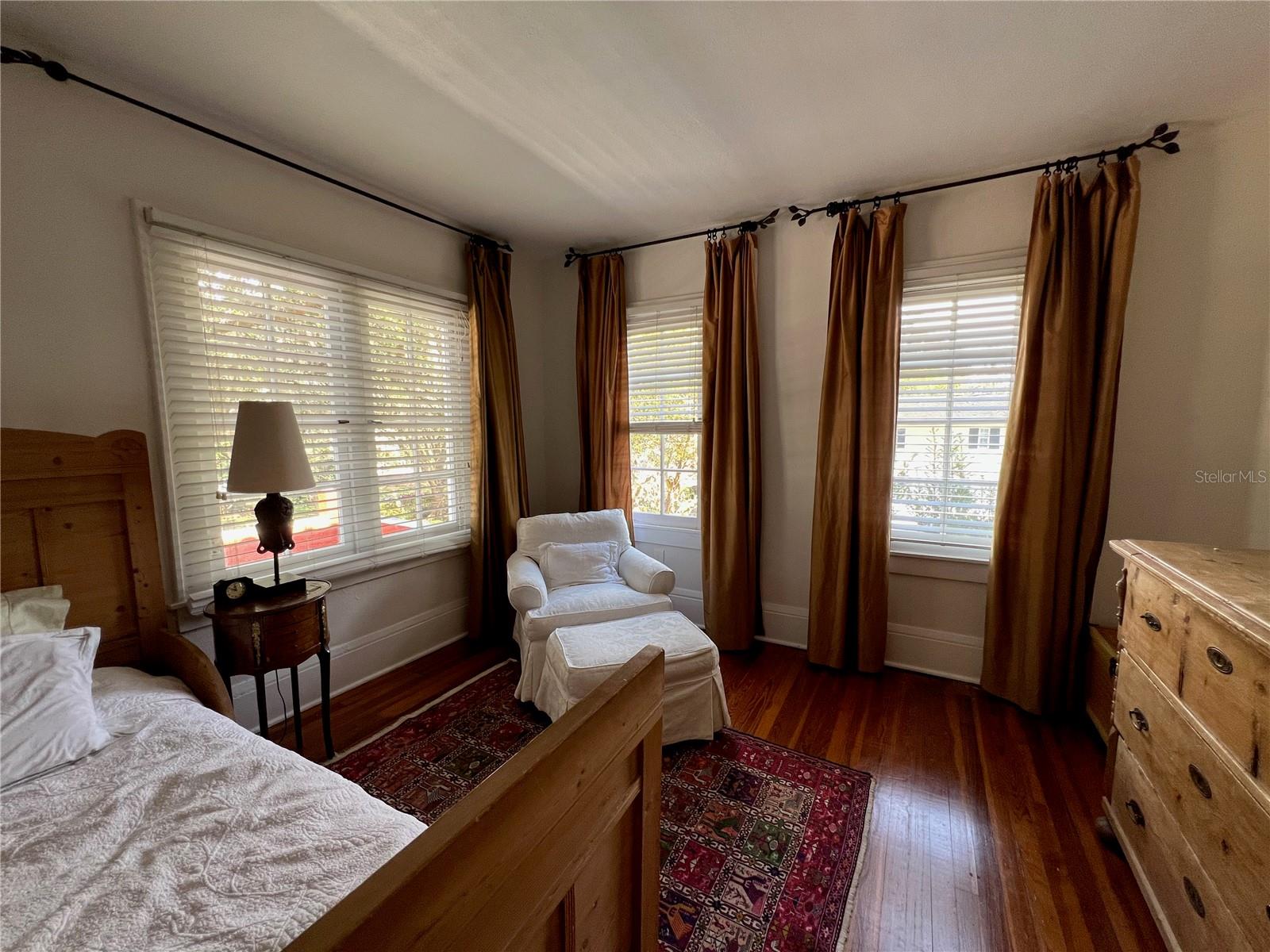 Image 58 of 69 For 318 Vitoria Avenue