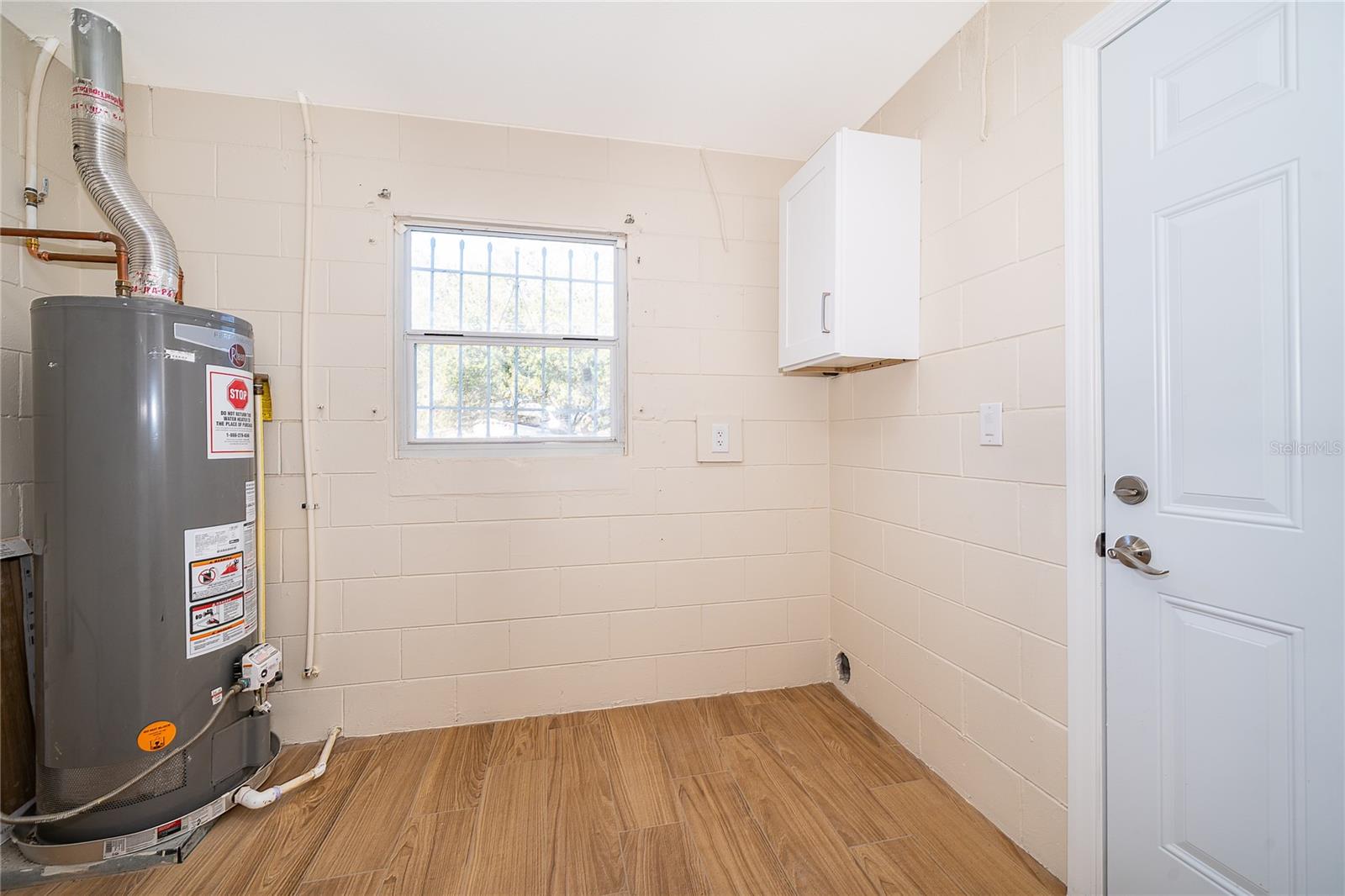 Image 13 of 28 For 141 Alhambra Avenue