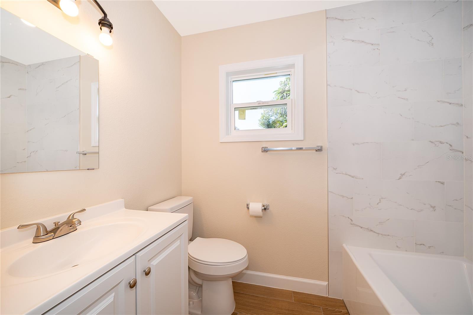 Image 15 of 28 For 141 Alhambra Avenue