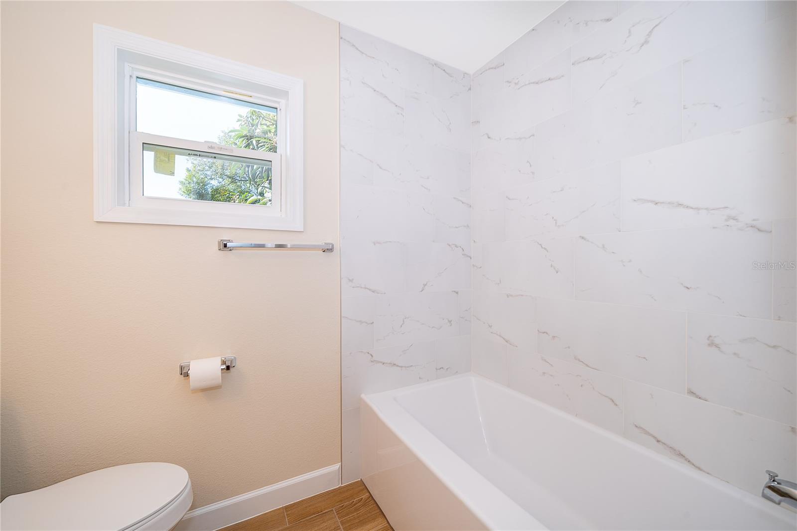 Image 16 of 28 For 141 Alhambra Avenue