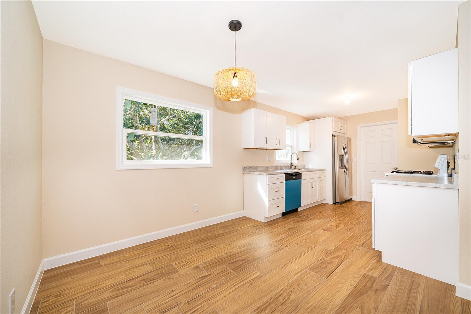 Image 8 of 28 For 141 Alhambra Avenue