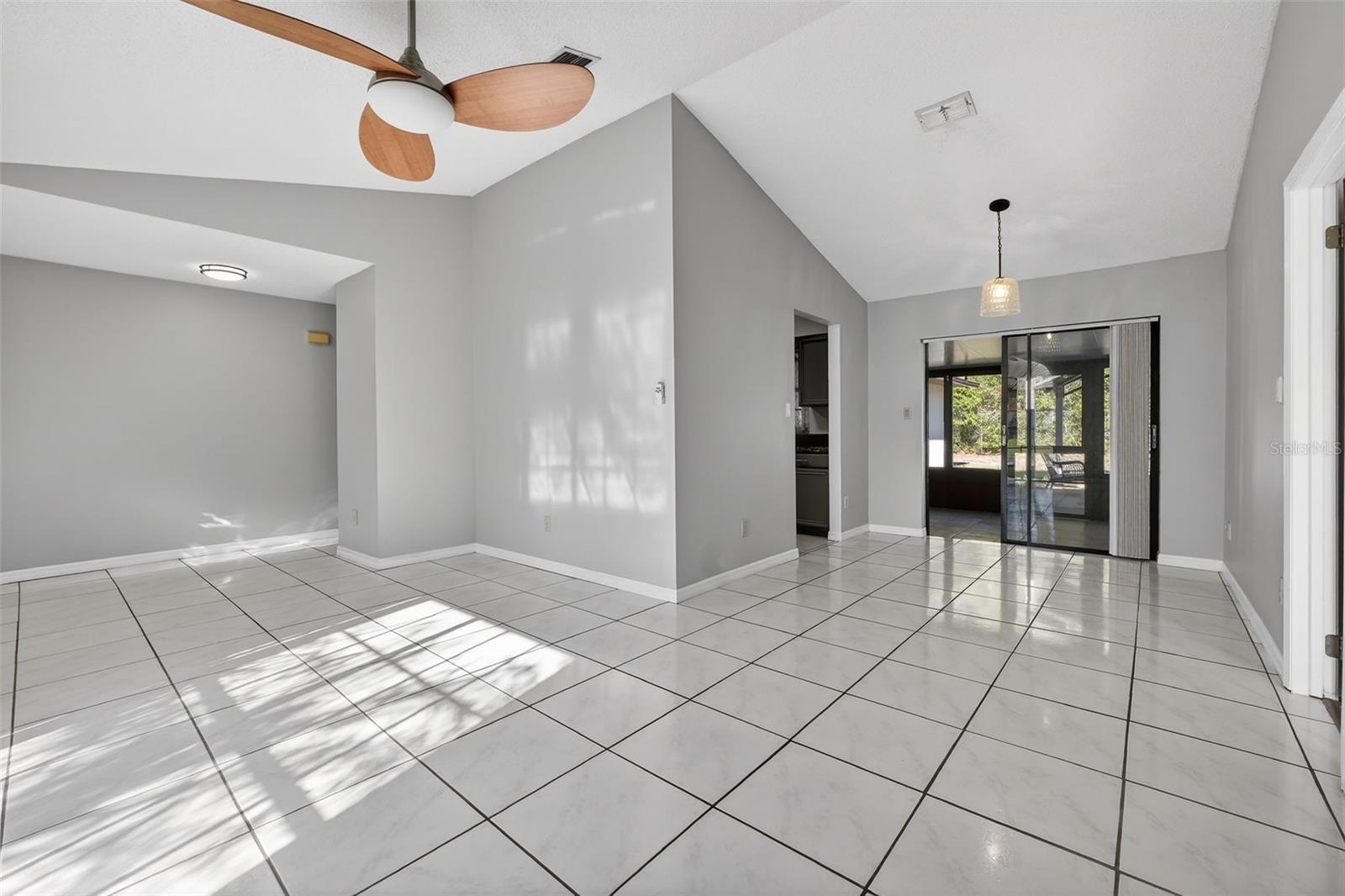 Image 12 of 46 For 10464 Bridlewood Avenue