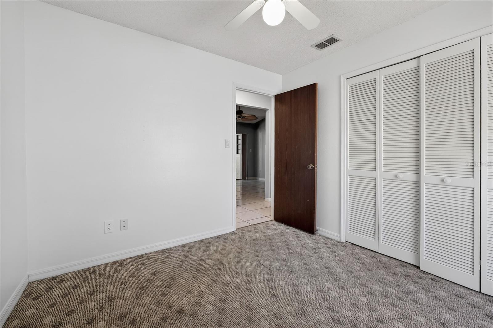 Image 19 of 46 For 10464 Bridlewood Avenue