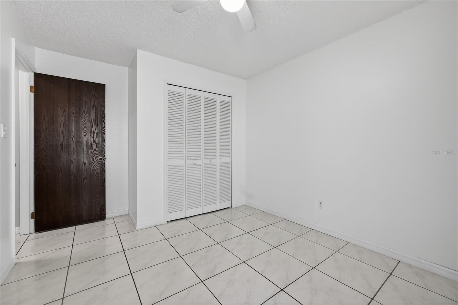 Image 21 of 46 For 10464 Bridlewood Avenue