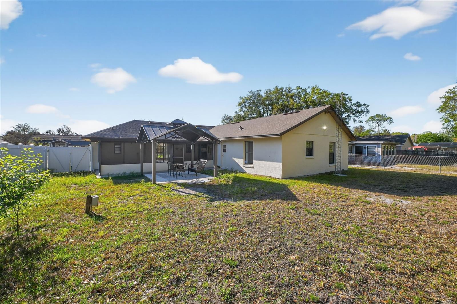 Image 35 of 46 For 10464 Bridlewood Avenue