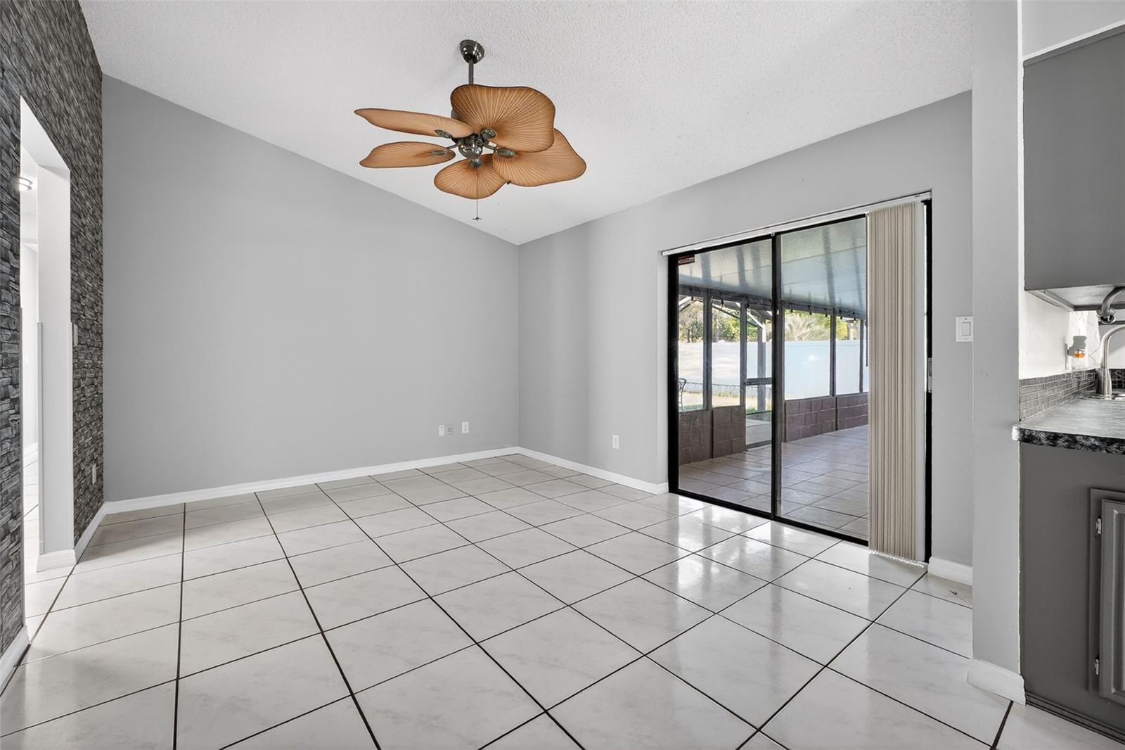 Image 4 of 46 For 10464 Bridlewood Avenue