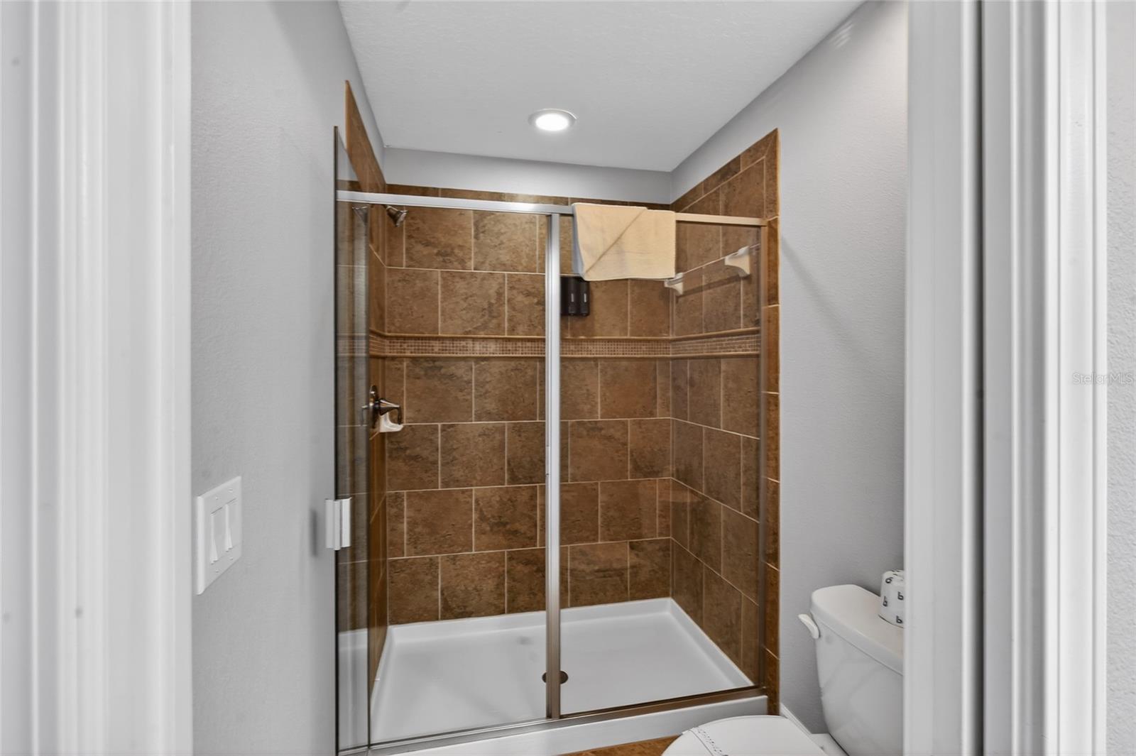 Image 45 of 55 For 1433 Wexford Way