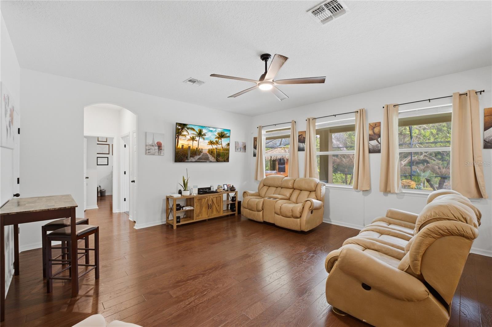 Image 16 of 48 For 3129 Pinenut Drive