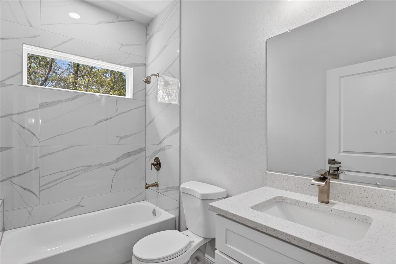 Listing photo id 14 for 10707 Hatari Drive