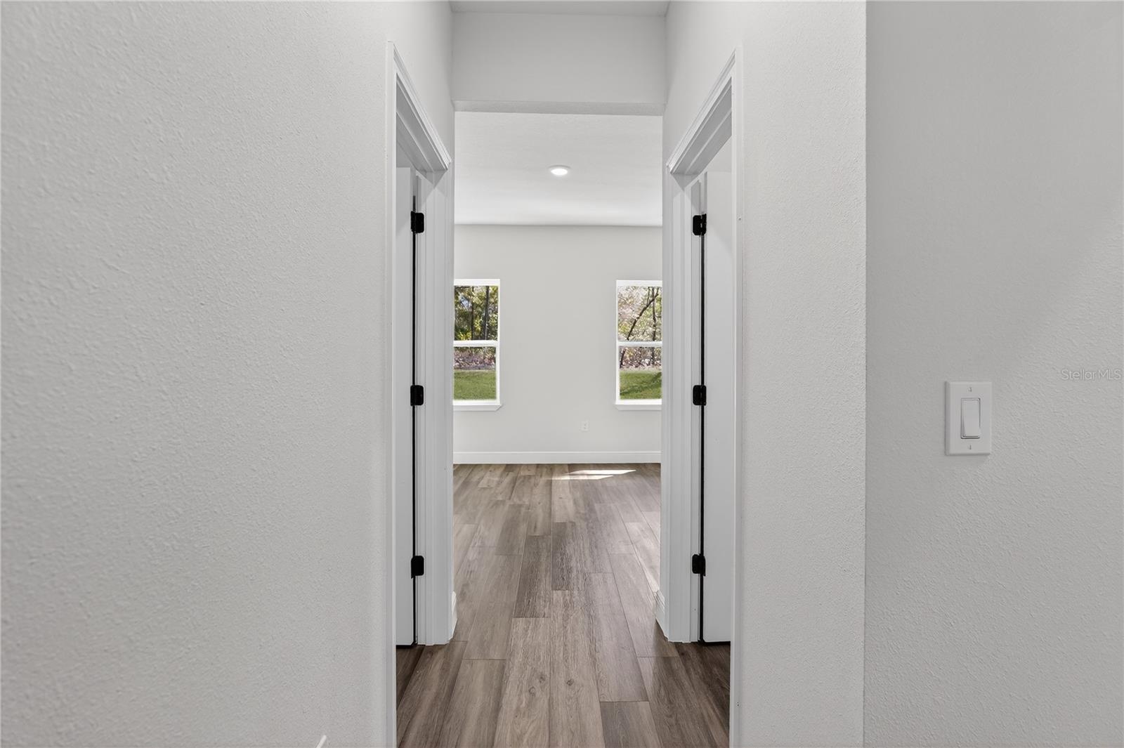 Listing photo id 15 for 10707 Hatari Drive