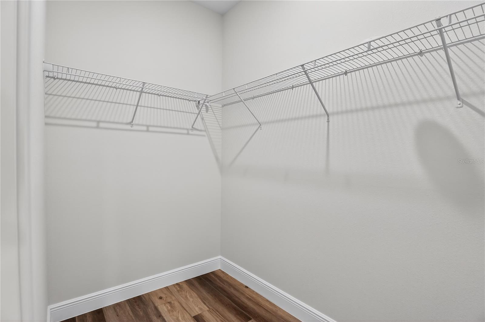 Listing photo id 17 for 10707 Hatari Drive