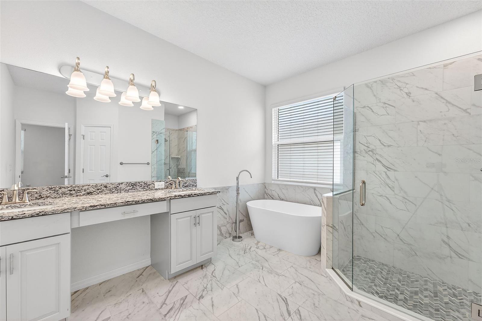 Image 18 of 37 For 3043 Lake Jean Drive