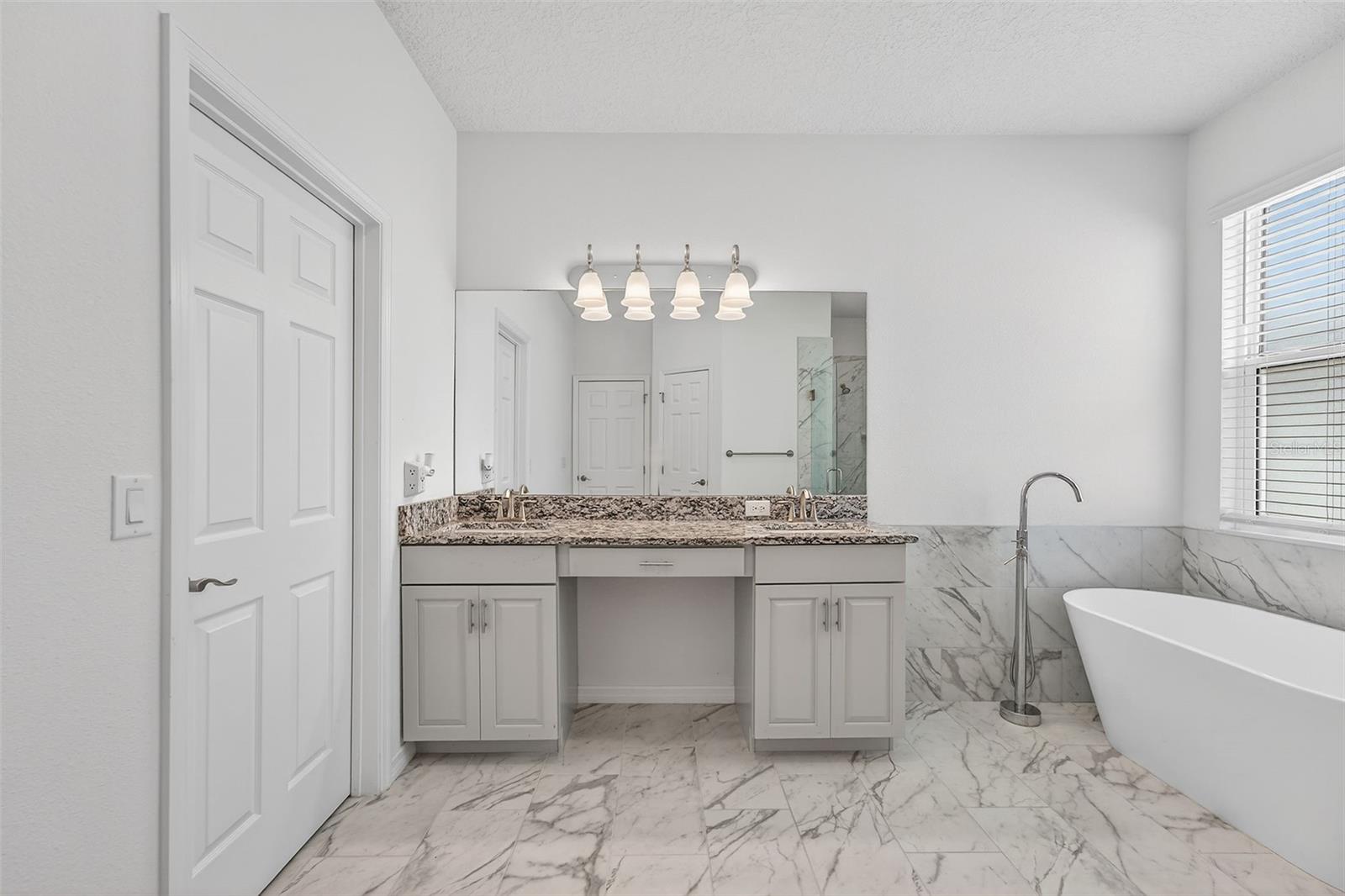 Image 19 of 37 For 3043 Lake Jean Drive