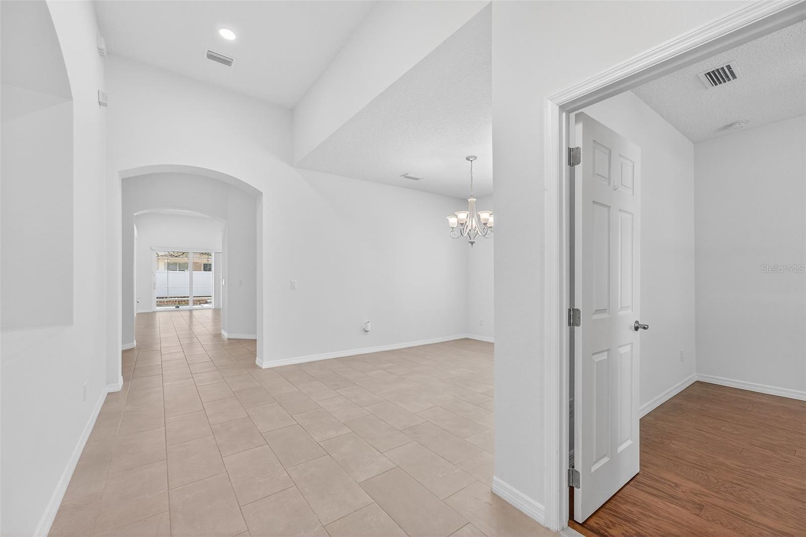 Image 23 of 37 For 3043 Lake Jean Drive