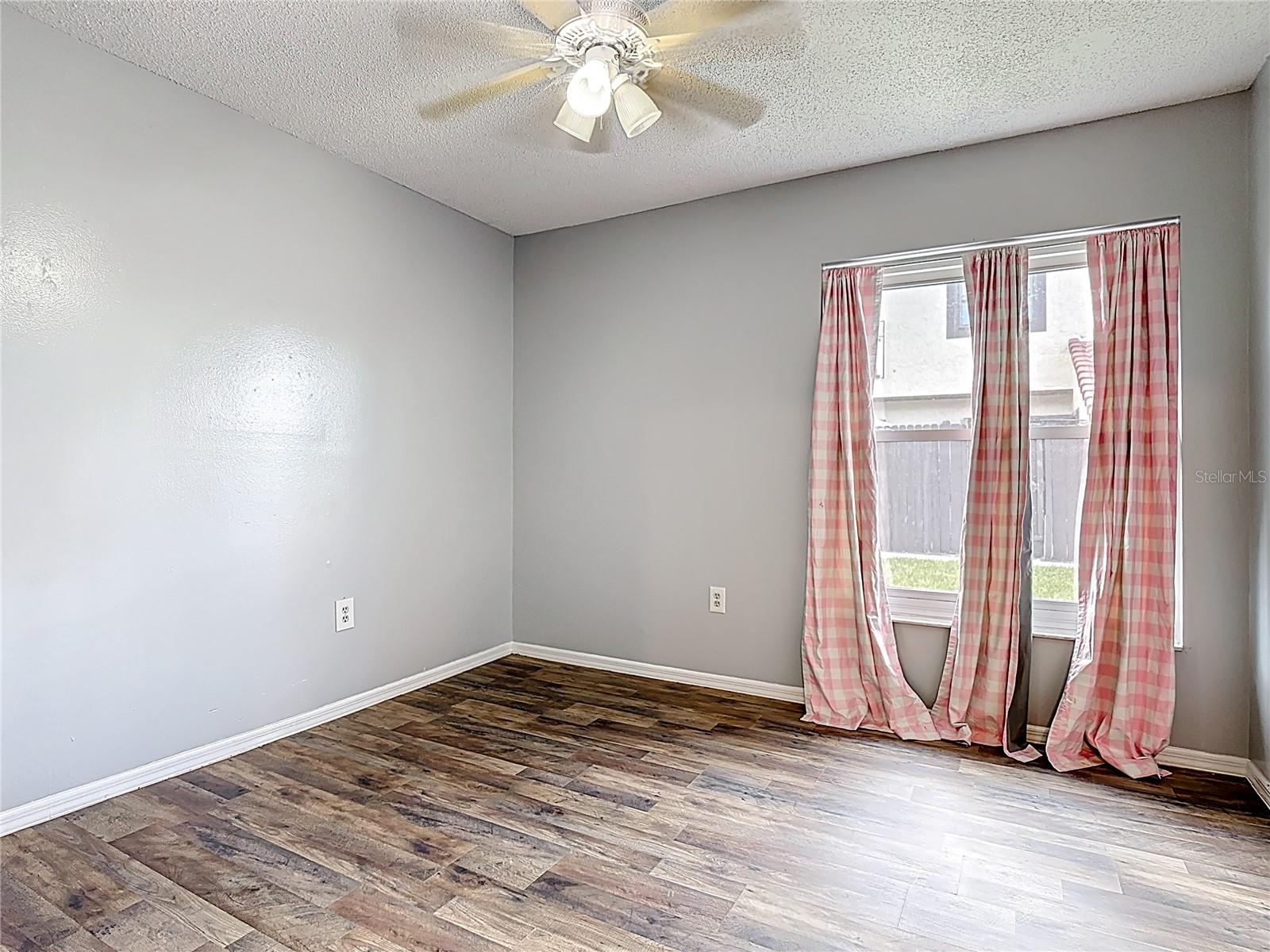 Image 12 of 23 For 571 Hunter Circle