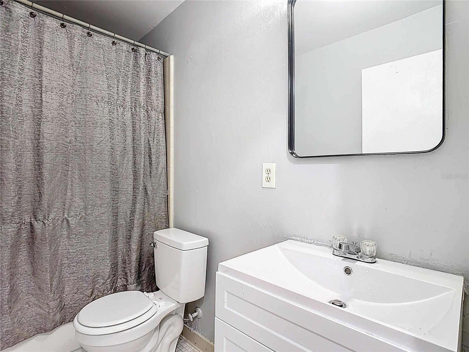 Image 14 of 23 For 571 Hunter Circle