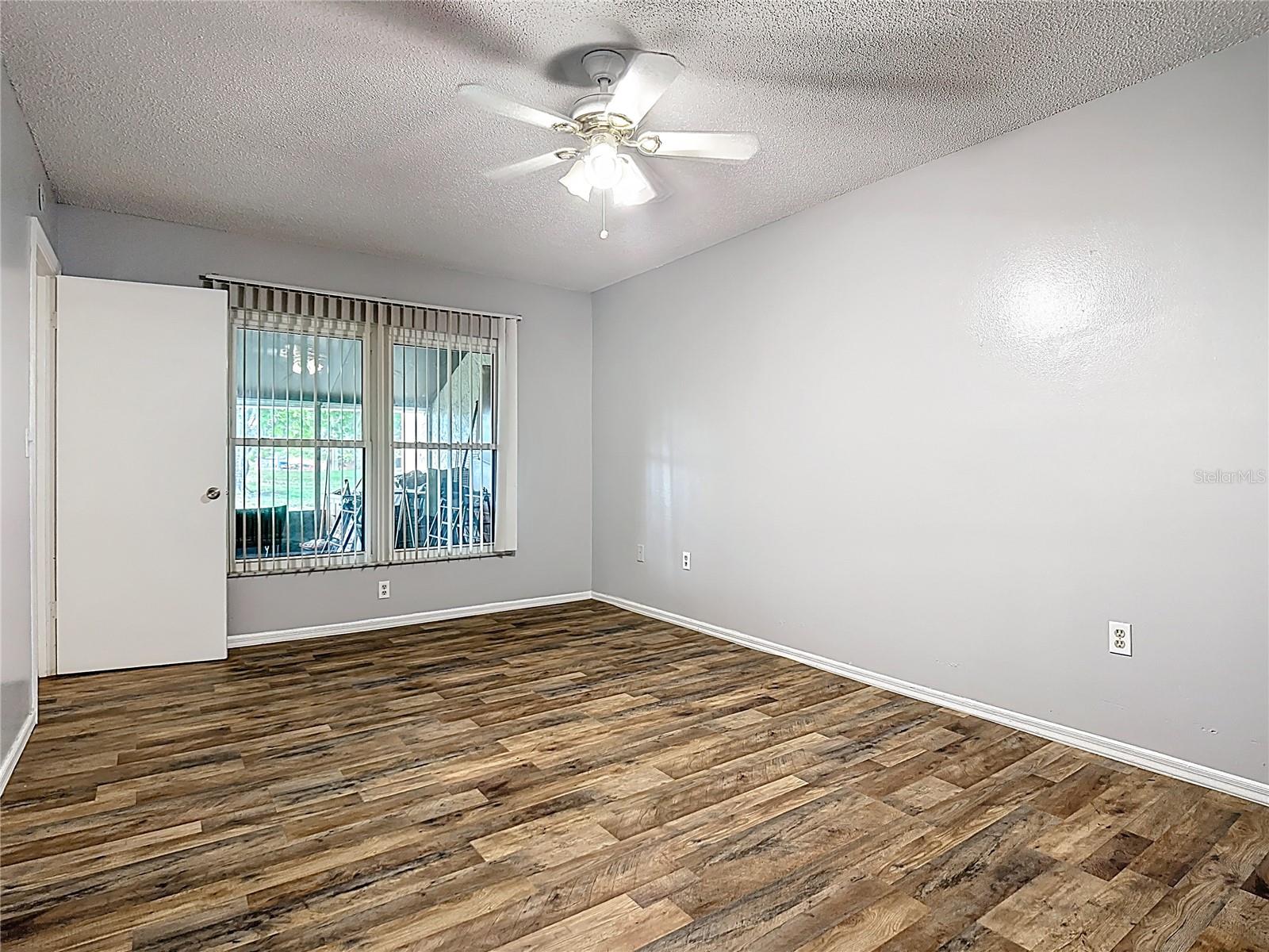 Image 17 of 23 For 571 Hunter Circle