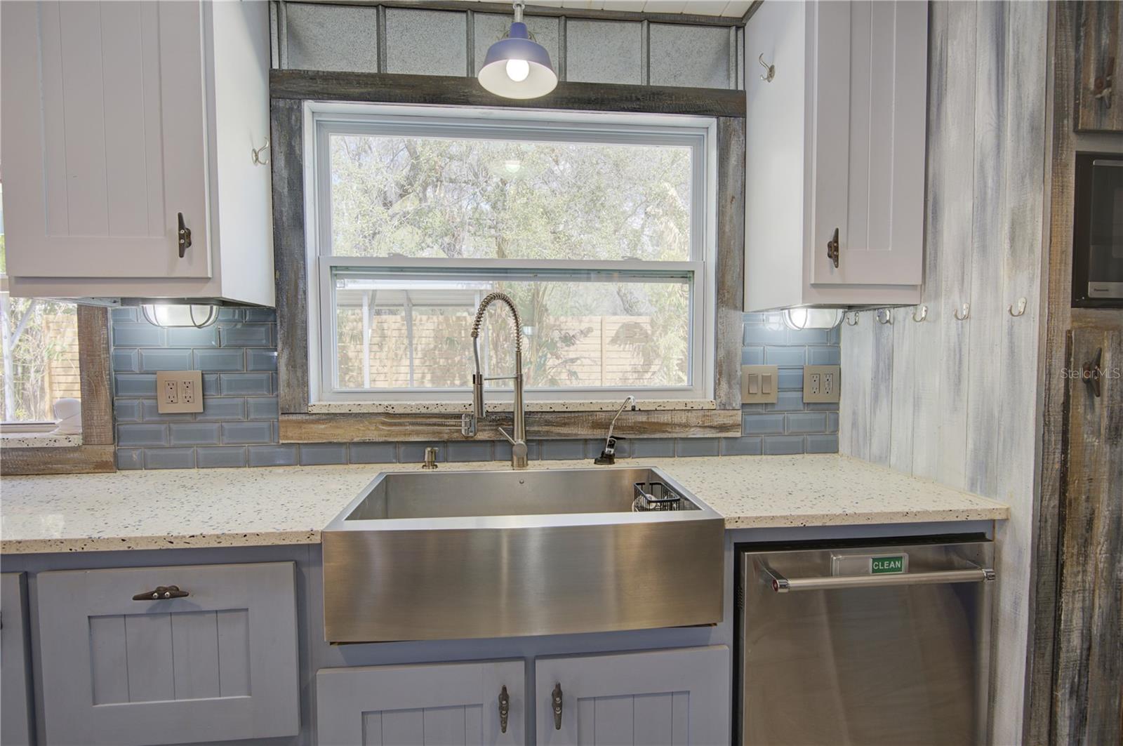 Image 11 of 54 For 290 Mitnik Drive