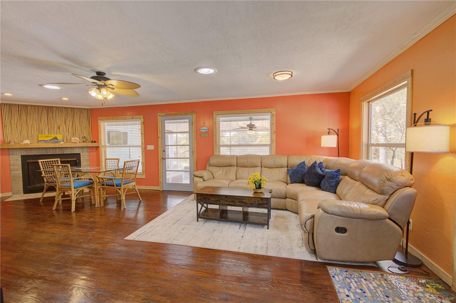 Image 18 of 54 For 290 Mitnik Drive