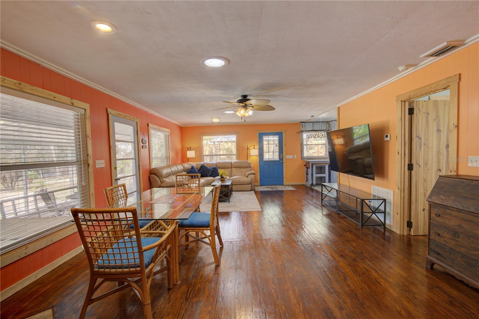 Image 20 of 54 For 290 Mitnik Drive