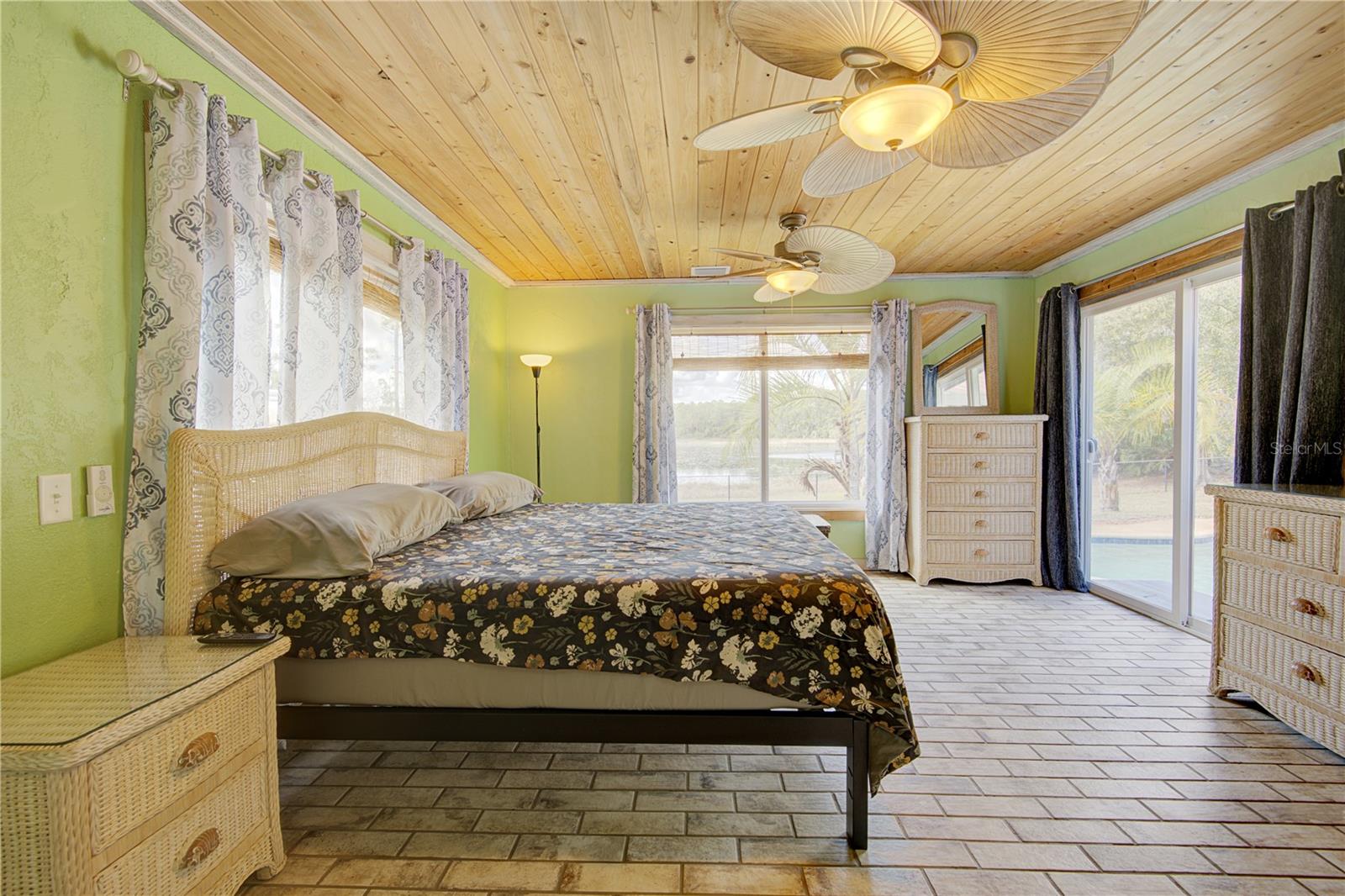 Image 23 of 54 For 290 Mitnik Drive