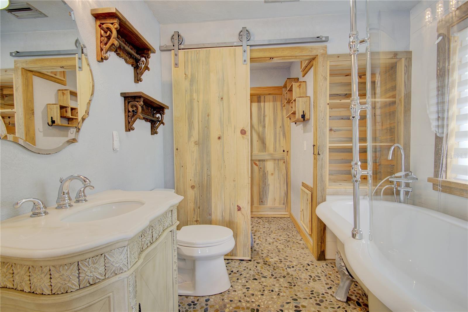 Image 25 of 54 For 290 Mitnik Drive